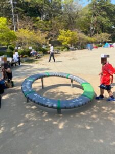 岡崎東公園の回転遊具のスーパーノヴァ